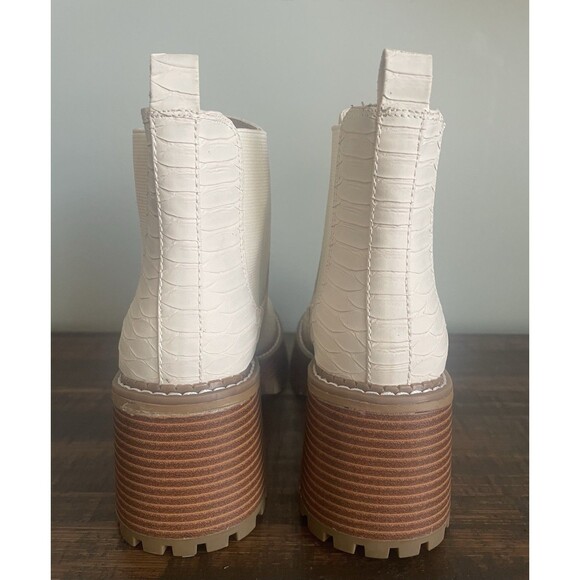 MIA Cream Faux Snakeskin Chunky Platform Chelsea Boots Lug Sole Women’s 7M - Picture 4 of 12